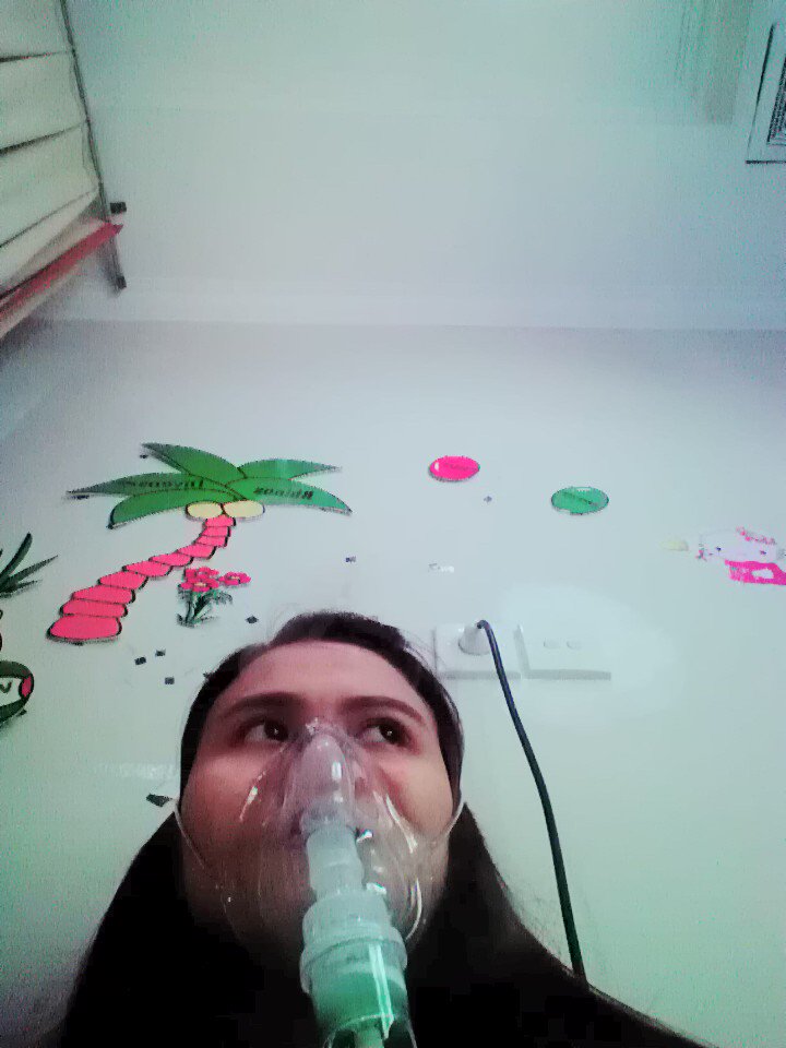 Alhasil  Fisiotherapi 😷 besok terapi lg biar sembuh total biar bisa mempersiapkan sesuatu 🙆🙌rahasia 😜