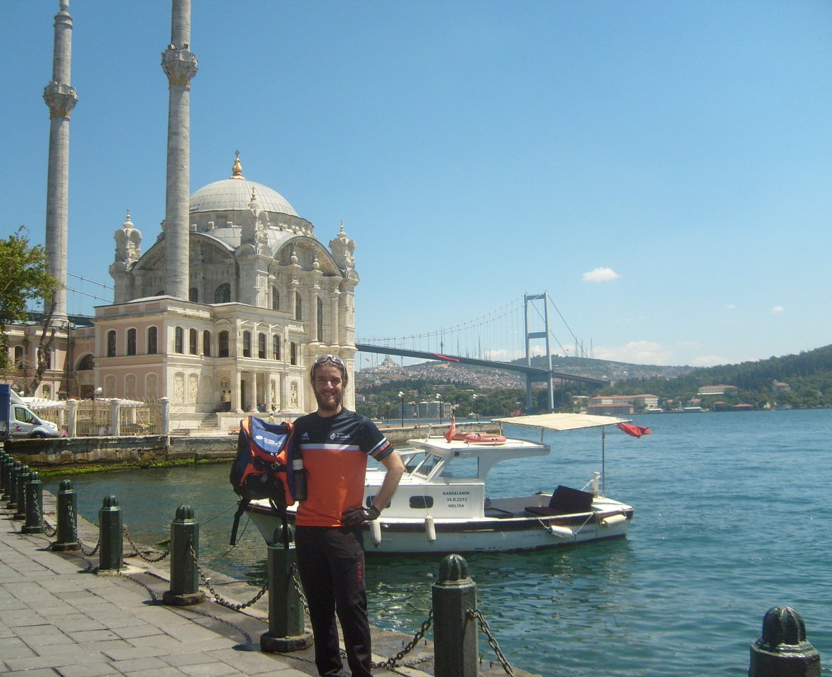 <a href="/ITUDuathlon2016/">ITUAvilés2016</a> Hello from Istanbul, Turkey. #ITUAviles bag with me at the Bosphorus, where the continents meet.