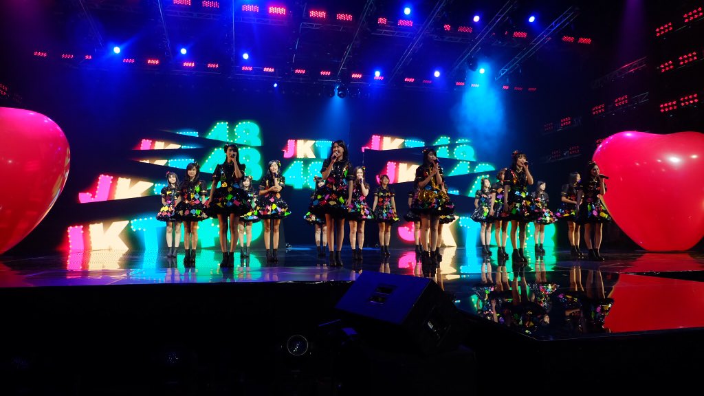 <a href="/officialJKT48/">JKT48</a> on stage only on #RCTI27AnniversaryCelebration