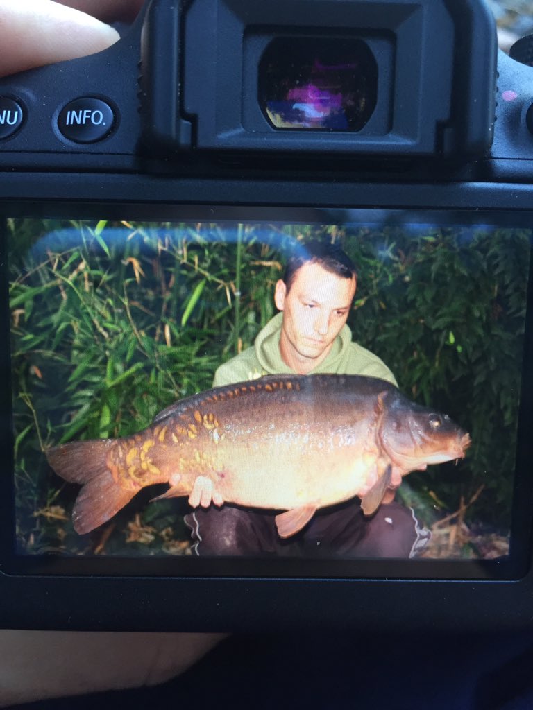 valleycarpers's tweet image. 26lb hopefully first of many #foxint #atomictackle #carp #france #carpfrance #Carpy