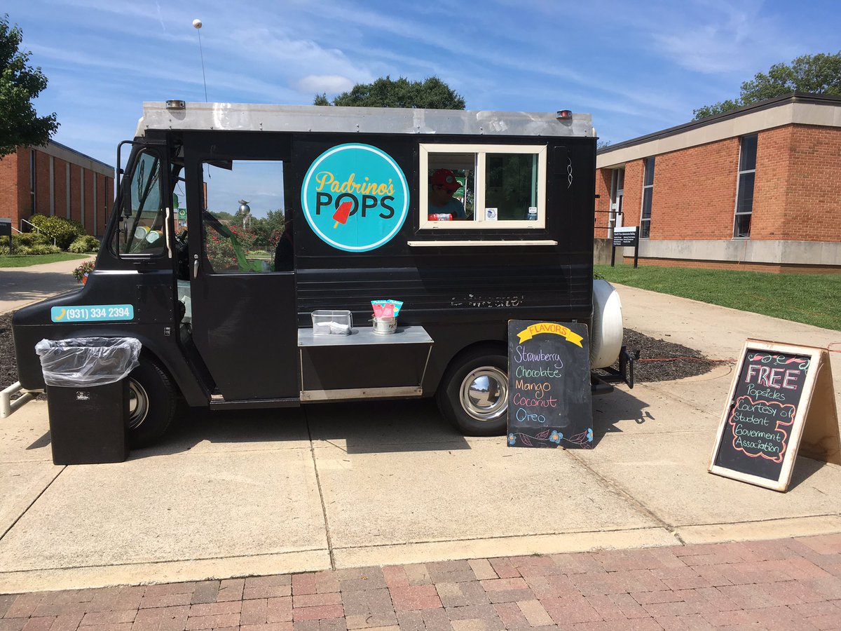 Come and get your #PadrinosPops in the Warf Plaza between 11:30-1:30 today, courtesy of the SGA. #WelcomeWeek