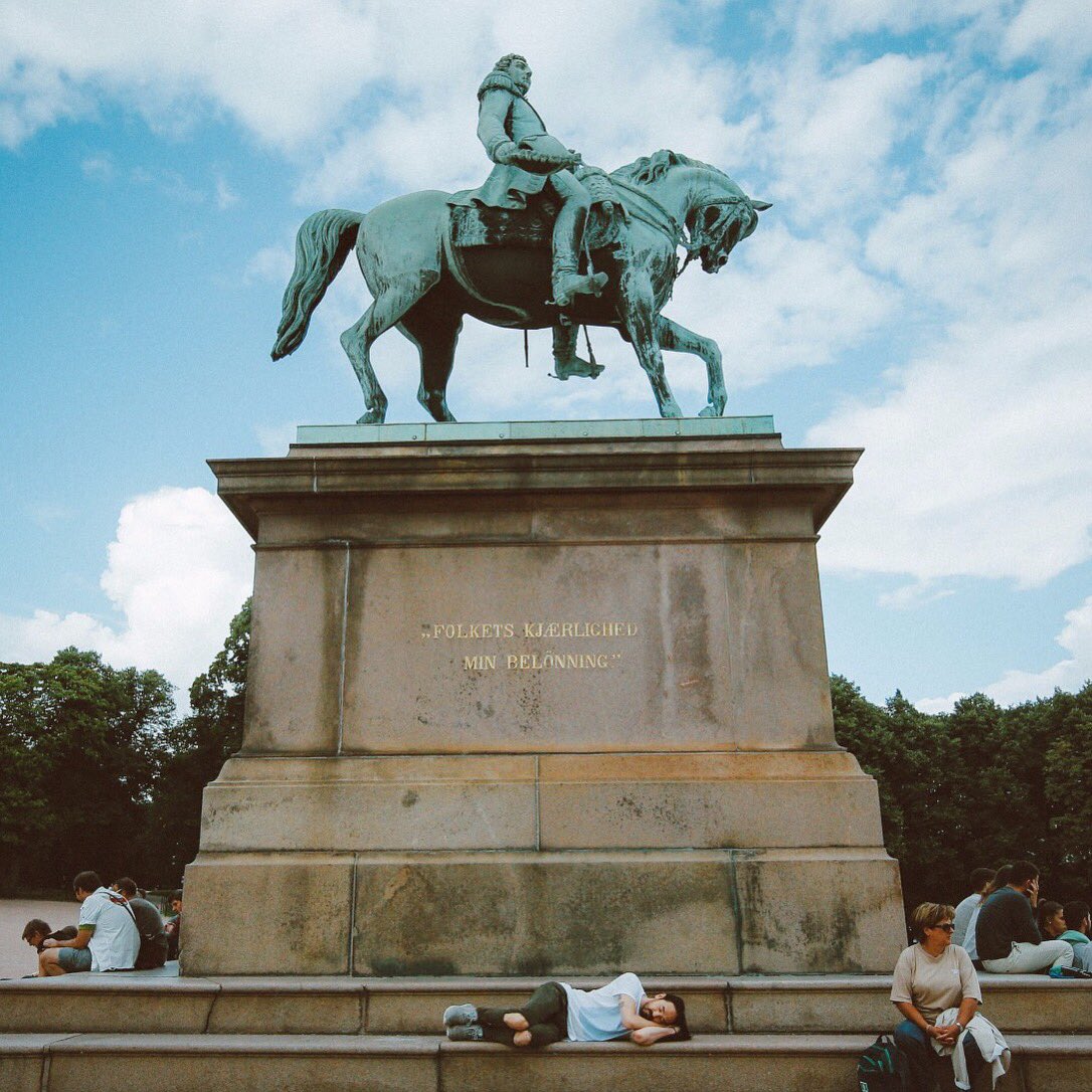 #aokinap #81. The King Karl Johan Statue Nap. Oslo Norway. August 21, 2016. https://t.co/xT4QgVcdWQ