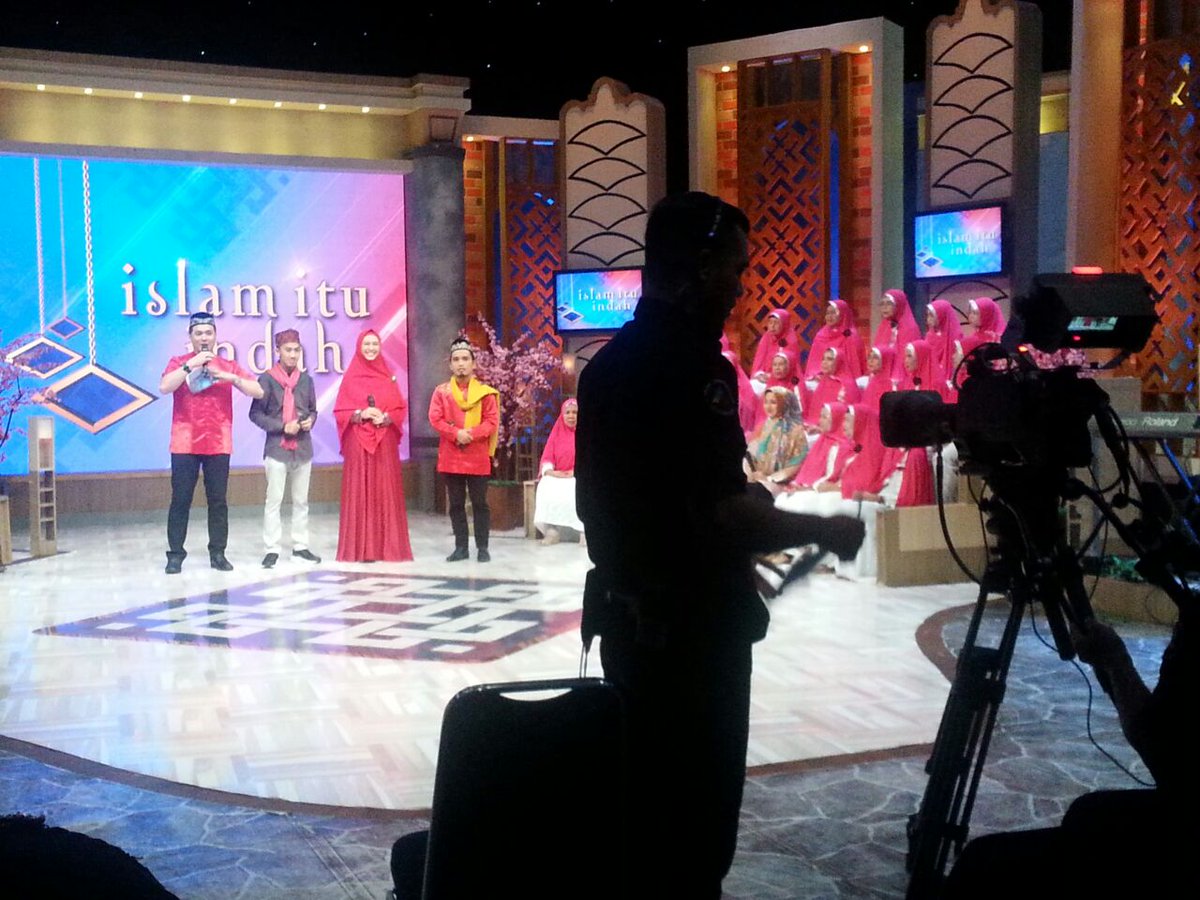 Yuk saksikan <a href="/islamituindahtv/">Islam Itu Indah</a> skrng bersama Ust. <a href="/m_nur_maulana/">Muhammad Nur Maulana</a> <a href="/ust_syam/">Syamsuddin Nur</a> &amp; <a href="/Nash_Indonesia/">NASH.id</a> hanya di <a href="/TRANSTV_CORP/">TRANS TV</a>