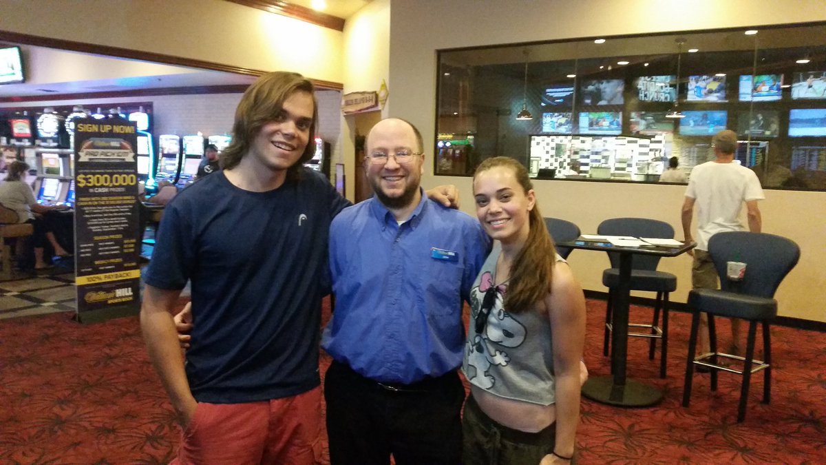 NewMusicInferno's tweet photo. Just had the pleasure of meeting @jocelynandchris today...they came and visit me at work #musiciansrule #Edges https://t.co/Gx4rVc8VM9