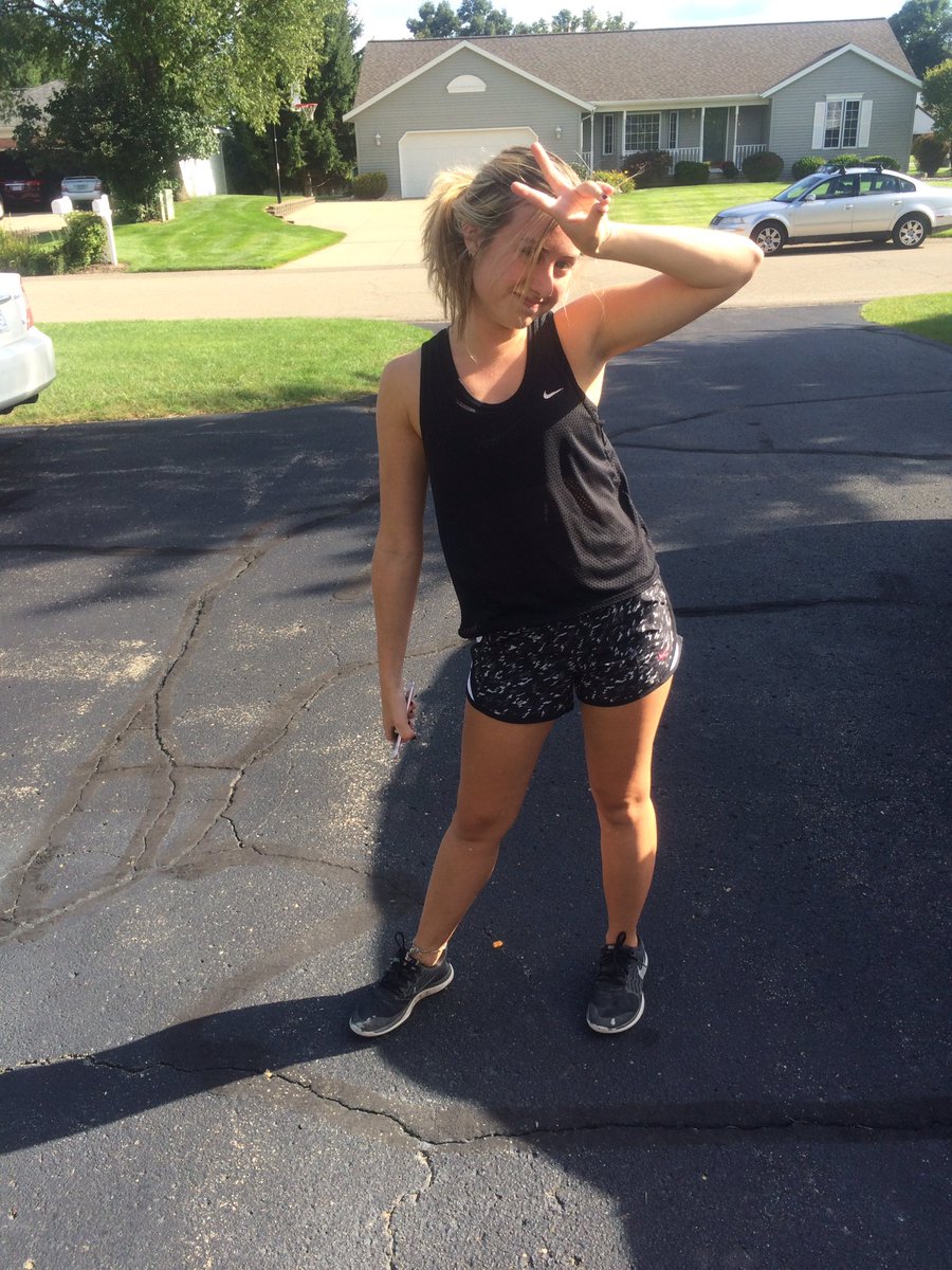 carolinepostema's tweet photo. after the whole summer of @AnnaVisser14 telling me she'll come running with me she FINALLY came today ! good day ppl https://t.co/FpDwJuxplY