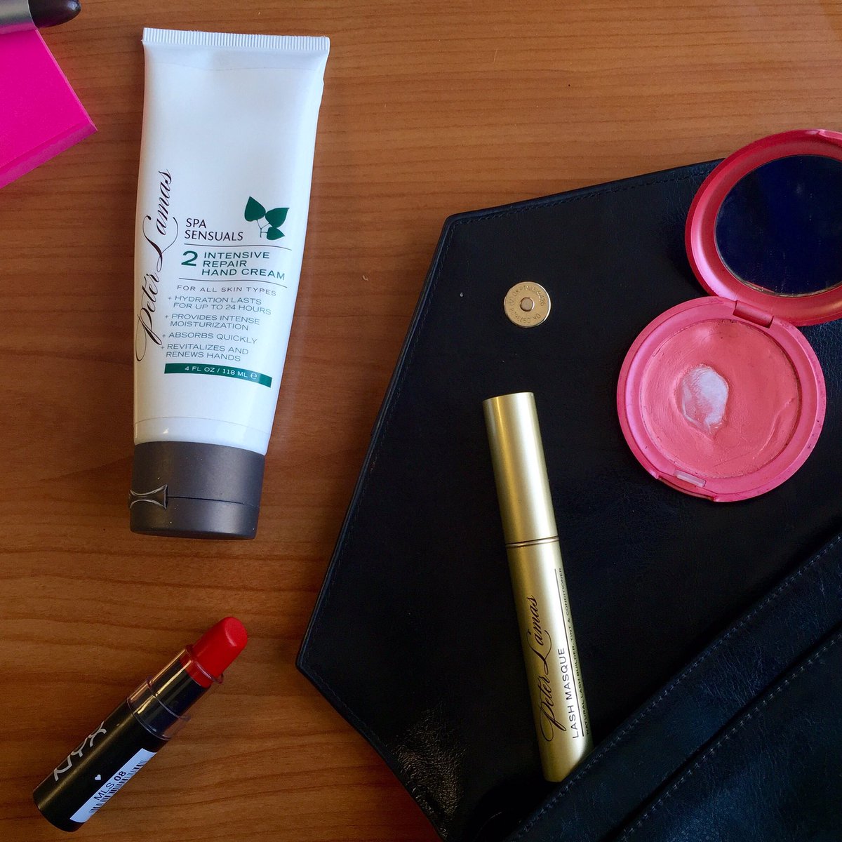 Peter_Lamas's tweet photo. Our marketing girl @cat_tolentino always keeps a stash of Hand Cream + Lash Masque in her purse. What's in yours? https://t.co/1OfkI7JAsq