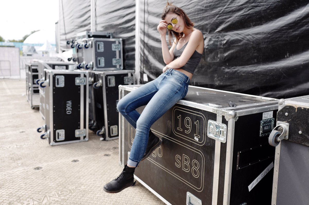 Lenas_view's tweet photo. Hanging https://t.co/HJTD94HYHq
