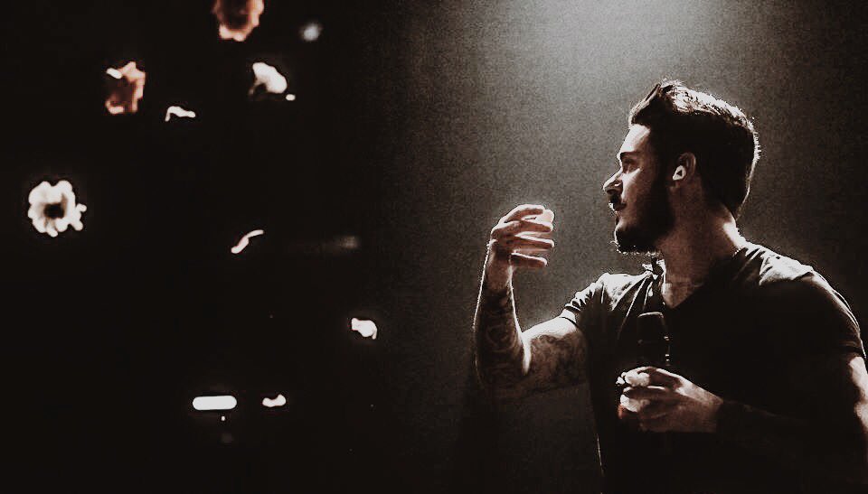 Με στεναχωρει ...