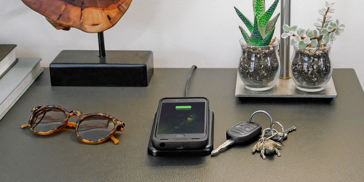 mophie's tweet image. Simply place your juice pack wireless on the base, the magnets guide it into position &amp;amp; charges automatically.