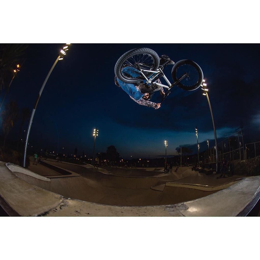 <a href="/lntstefan/">Stefan Lantschner</a> euro table during an evening session! 📷 <a href="/rubenvigil/">Ruben Vigil</a> 
#bmx #flybikes #bike #bicy… ift.tt/2c3MlYq