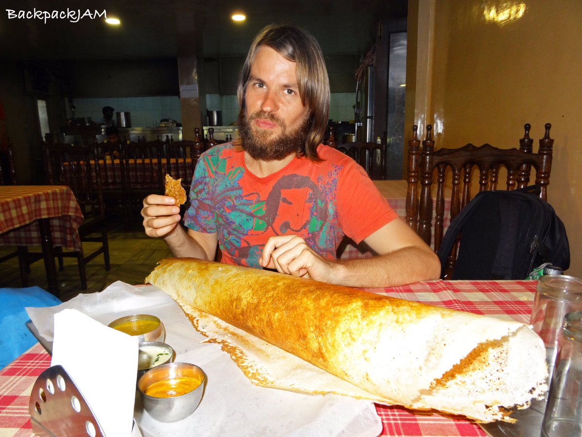 Dosa,knuspriger Pfannekuchen aus Reis.Indische Speisen sind ein Traum für jeden Gaumen!   #indisch #essen #genießen