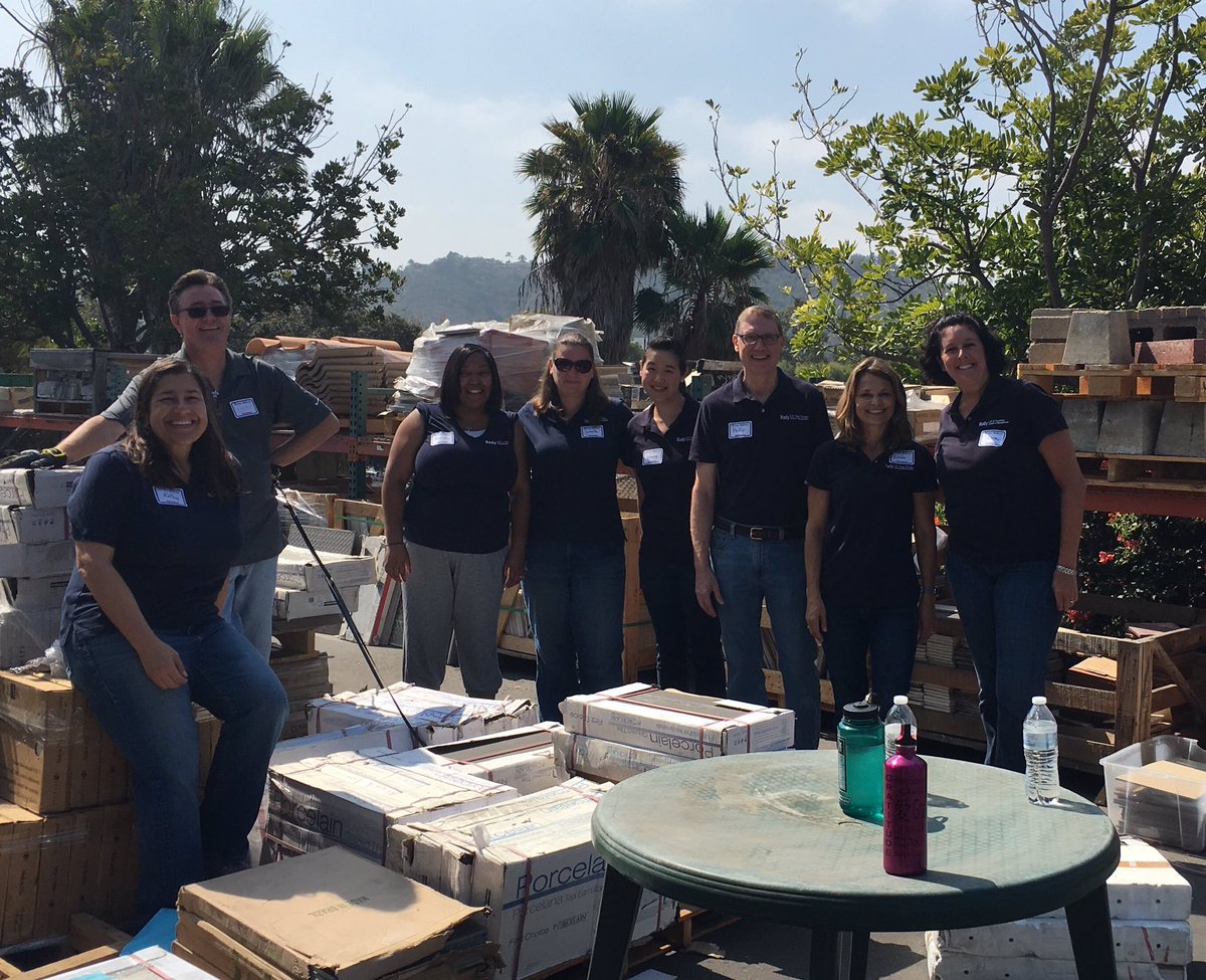 Terra_SB's tweet photo. Rady Graduate Careers Connections team in the house! Doing good for others while classes are out at #RadySchool https://t.co/HGIZskSZiV