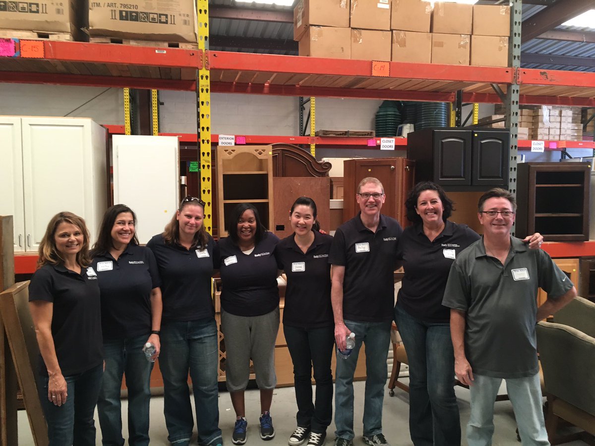 Terra_SB's tweet photo. Rady Graduate Careers Connections team in the house! Doing good for others while classes are out at #RadySchool https://t.co/HGIZskSZiV