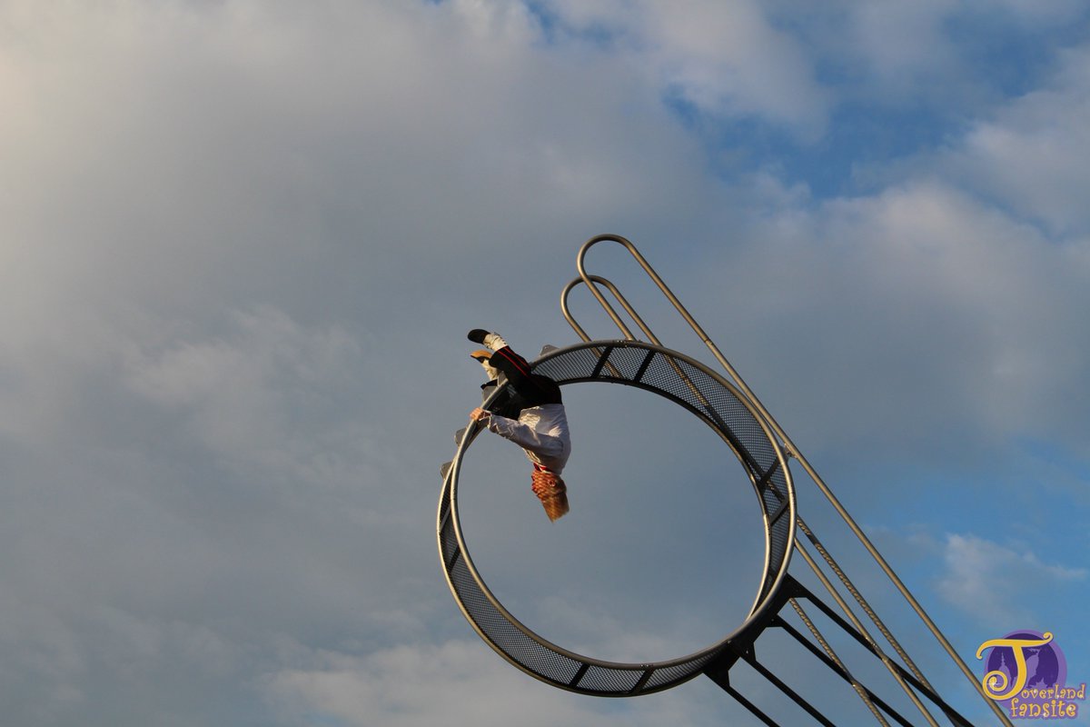 toverlandfans's tweet photo. Eerste inversie attractie in #Toverland. #BelloNock #wheelofwonder https://t.co/yXjI38c01F