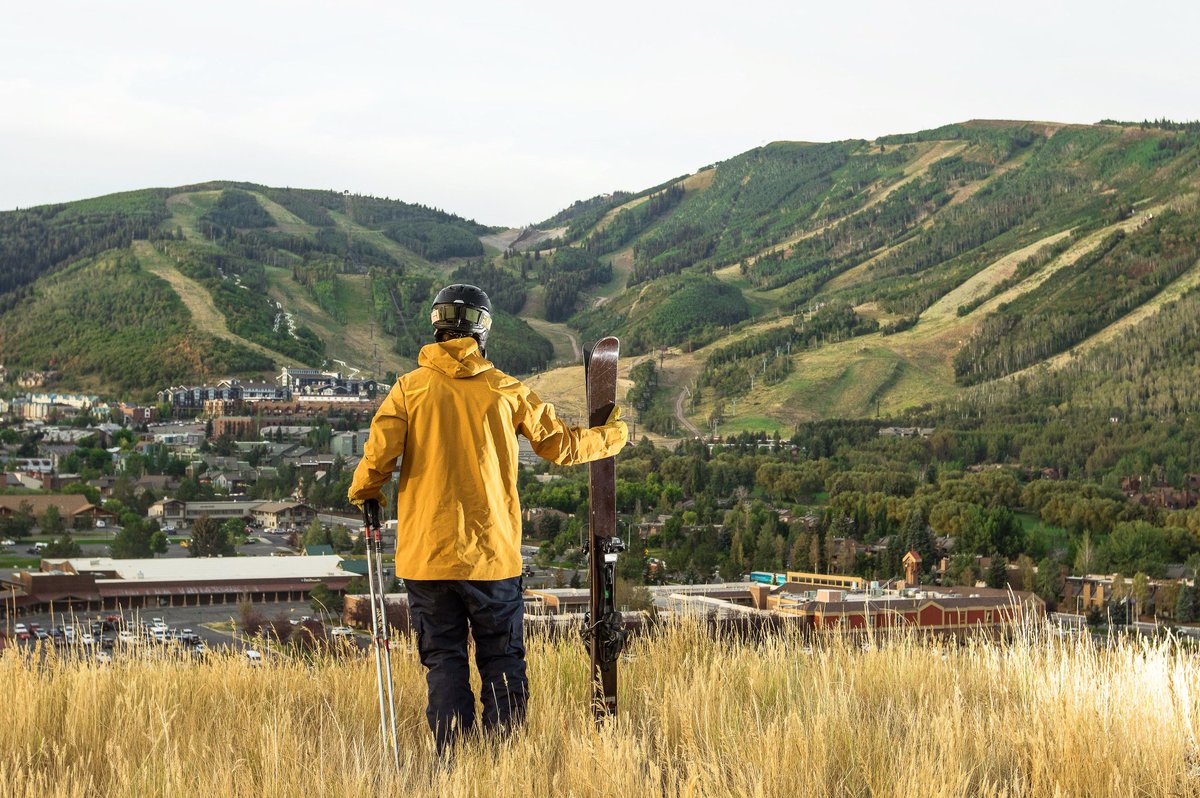 PCski's tweet photo. Never too early to scope out the first run of the season. How are you #WaitingForWinter? #OneParkCity https://t.co/YBjppQdpVI