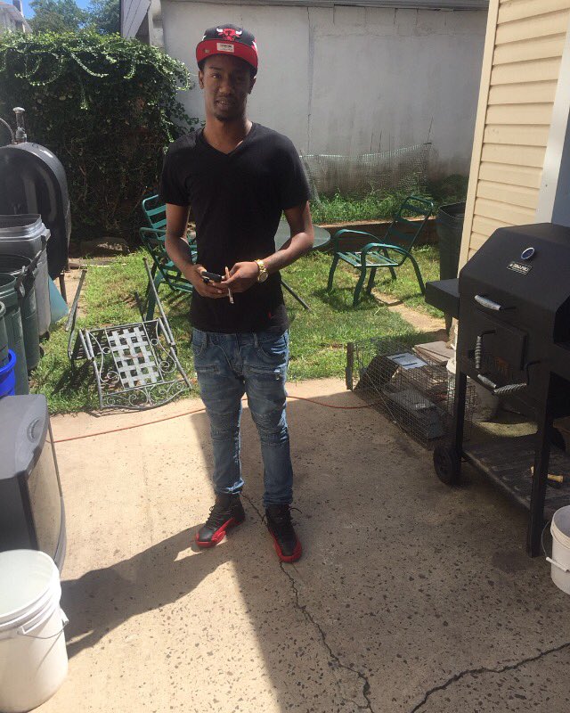 trap_brim's tweet photo. #Fastlifeplayforkeeps https://t.co/EMFZygxTpI