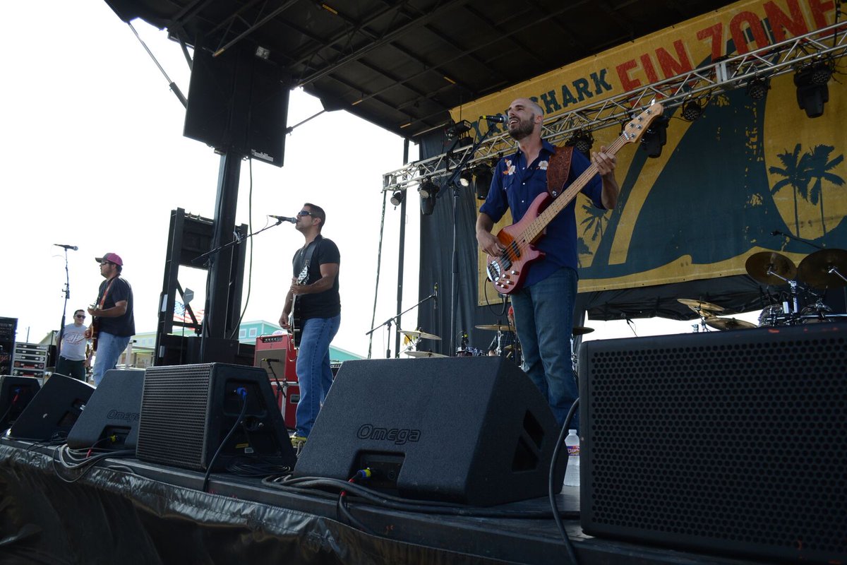 PocoFest's tweet image. What's your favorite Highspeed Hayride song?!
#PocoFest2016 #HighspeedHayRide #Country #MusicFestival