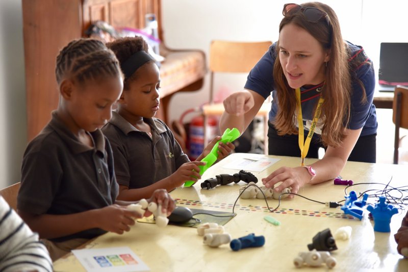 autodesk's tweet image. Tech experts &amp;amp; solutions play a role in opportunities for people in developing countries. autode.sk/2biQRy5