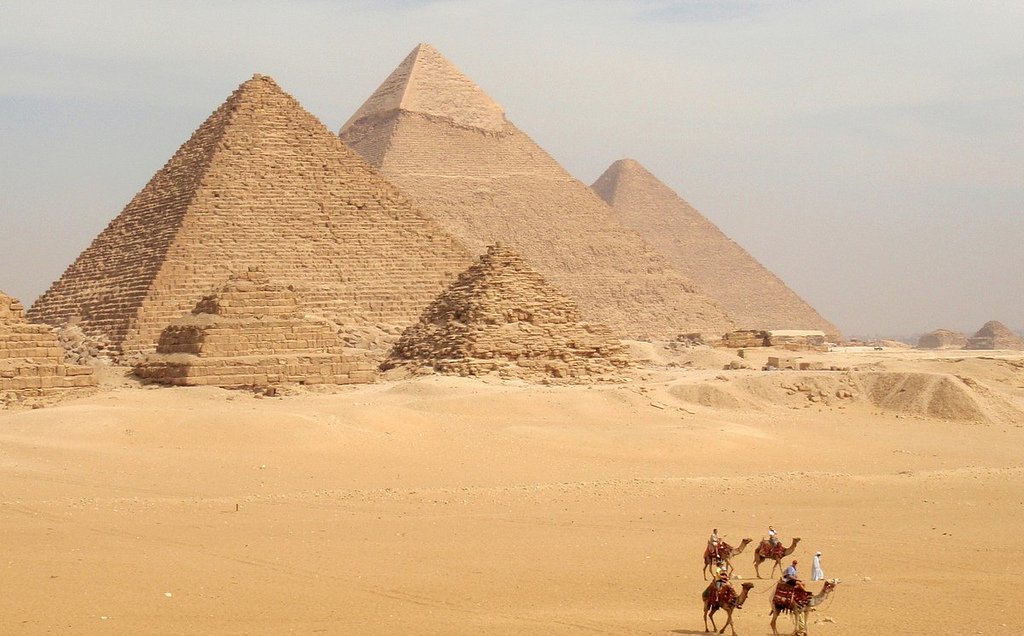 гробницы в пирамидах египта. пирамида уноса египет. пирамида хеопса исторические факты 5 класс. интересные факты о пирамиде хеопса в египте 5 класс. интересные про пирамиды.