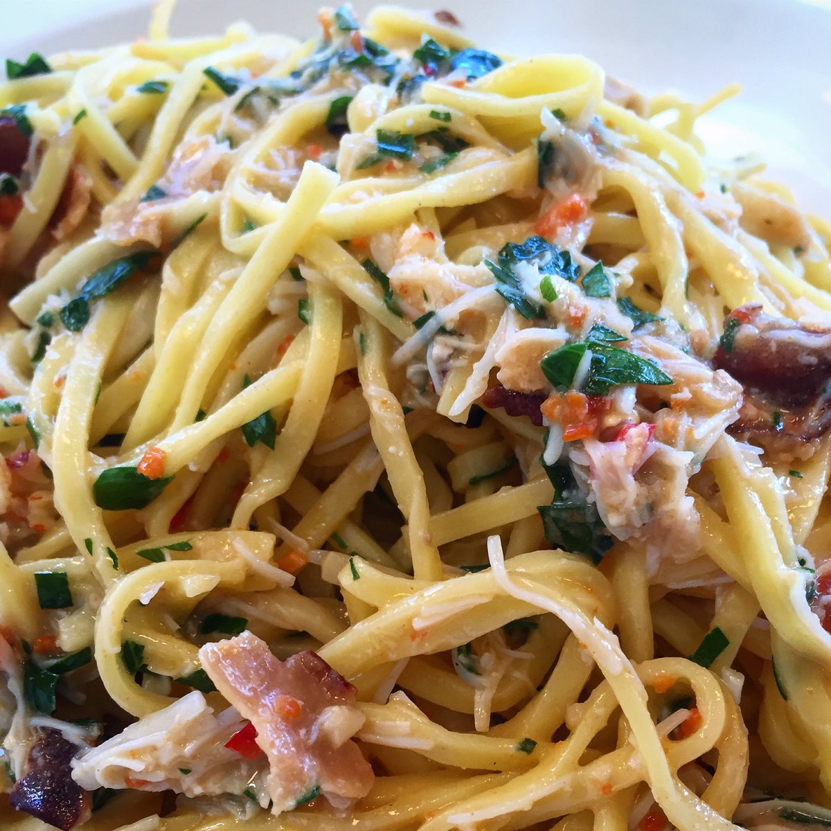 EatExploreAmour's tweet photo. Tagliarini with Dorset crab, chilli and lemon @Padella_Pasta, #London Bridge 👌 https://t.co/baWq1SF2Z1