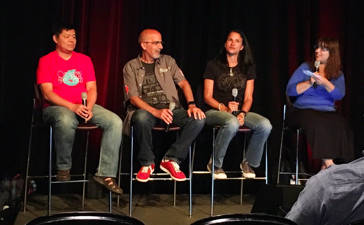 ShamailXD's tweet image. Spilling all the secrets of community building!  All-star organizers on this panel.  #OpenStackEast