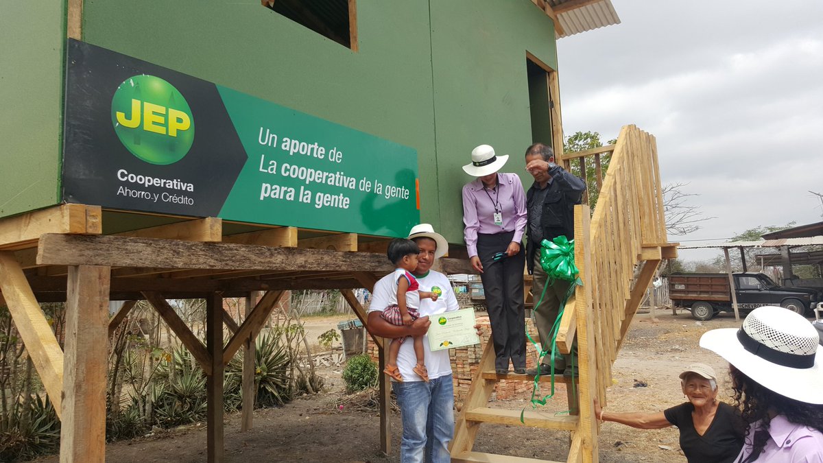 .<a href="/CooperativaJEP/">Cooperativa JEP</a> continúa efectuando entrega de viviendas en la comunidad Eloy Alfaro del cantón Montecristi.
