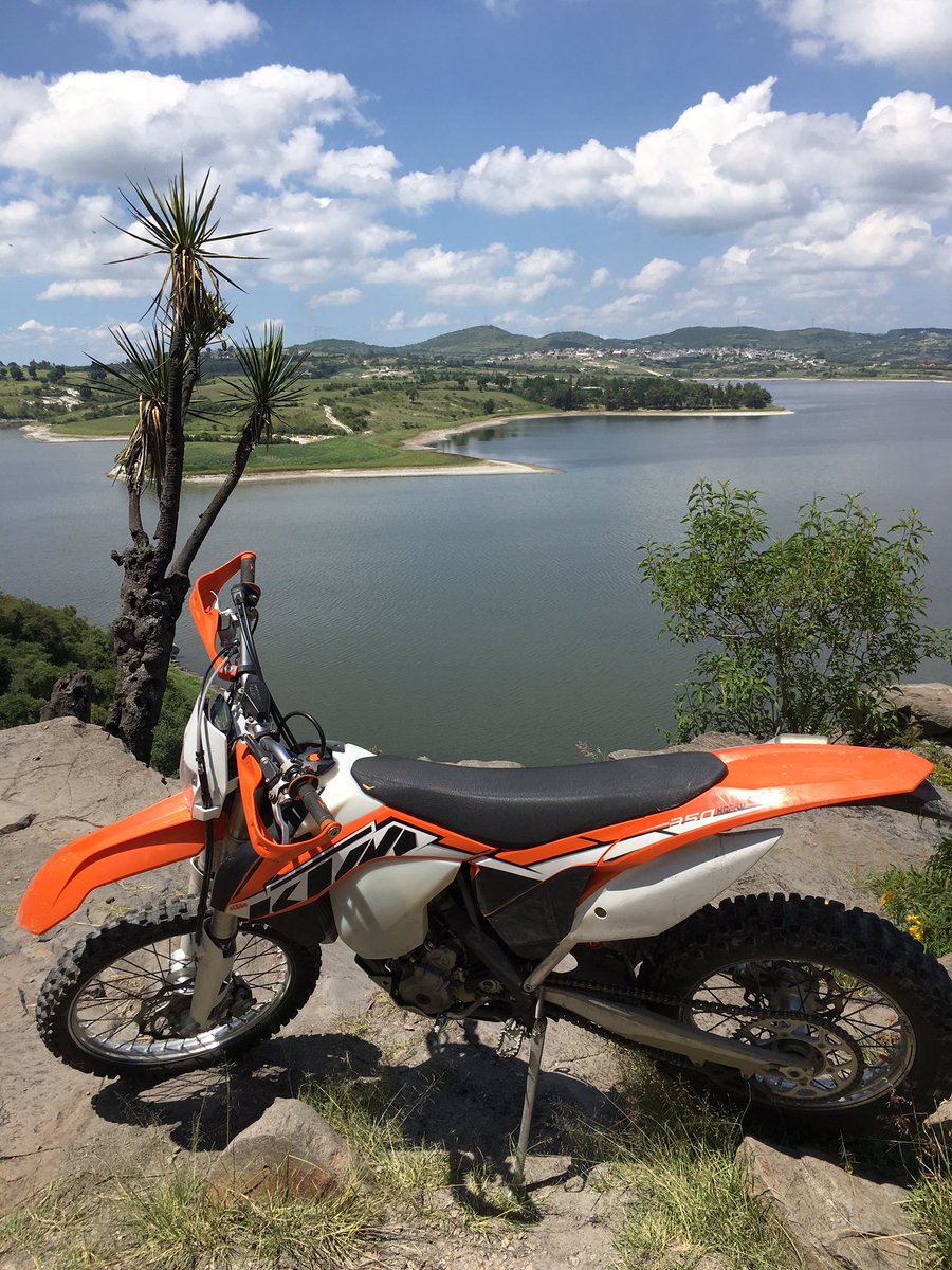 BenitoGuerra's tweet image. Vivir con miedo, es vivir a medias. #befree #BeFearless