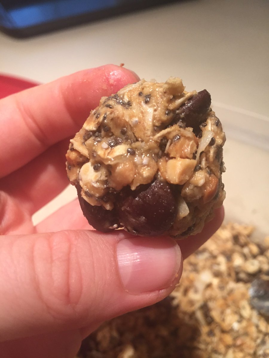 ADSchrimp's tweet photo. Day 23: Made my own energy bites for the first time - what an awesome mid day pick me up! #ClassPassChallenge https://t.co/MF74MTaetu