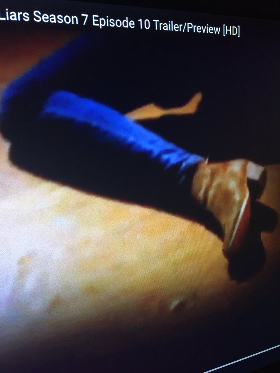 thenatcat08's tweet photo. Conclusion/prediction: Spencer gets shot or Toby and she trying to get to him... #pllobsessed @kaitlyyyn17 https://t.co/vZWI7aC1lT