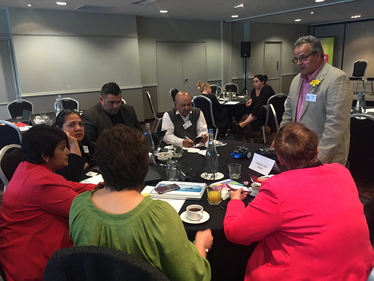 EdLeadersForum's tweet photo. Thanks also @CareersNZ for being a supporter of Education Leaders Forum 2016 - Tomorrow's Skills #ELF16 https://t.co/3CXP1CQ7wa