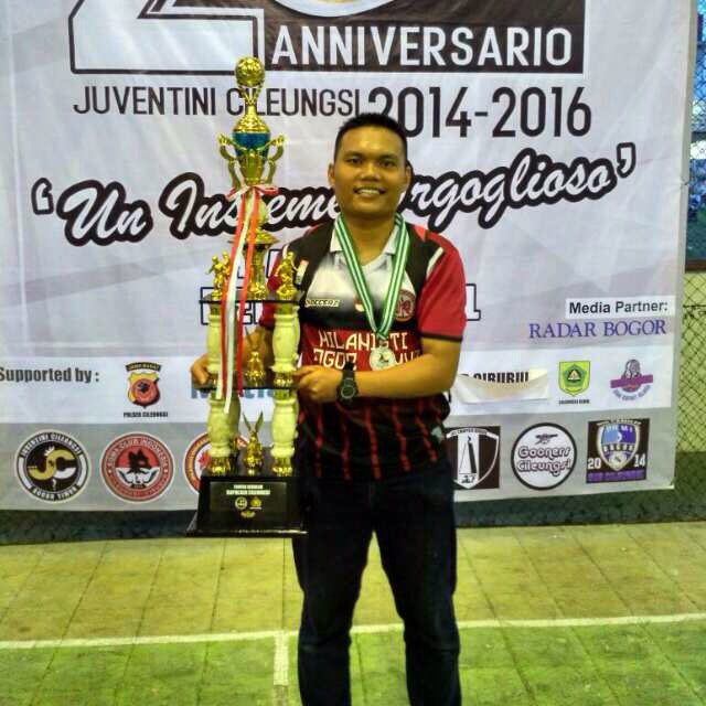 Oke langsung aja kita kenal lebih dahulu bersama calon yg pertama Ichsan Saputra dari <a href="/UlgadBogorTimur/">Milanisti BogorTimur</a>