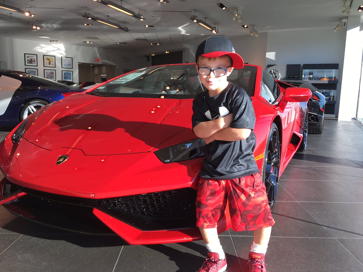 wesupportd's tweet photo. Had the amazing opportunity to see and sit in his dream cars tonight! #AdventuresofD #pseudo #Understandingdwarfism https://t.co/TmGxbd22eh