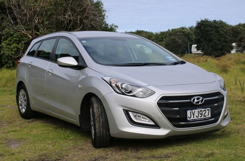TheRuralNZ's tweet photo. @HyundaiNZ keep proving their diesel engines are top of the class; We review the i30 wagon: https://t.co/kq9Xo4gY0w https://t.co/mtWOtSamKA