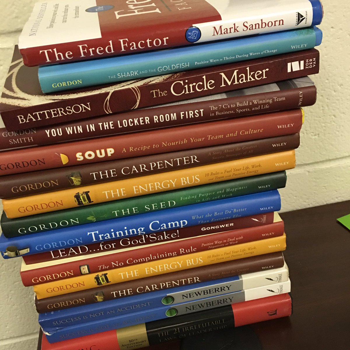 UIWWBB's tweet photo. Building Leaders #SummerReadingProject #WatchUsSoar https://t.co/D8vgVCla2d