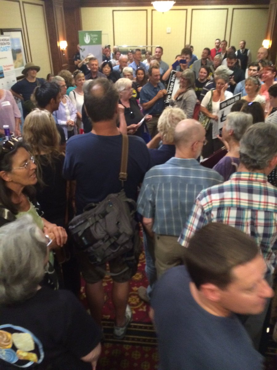 JeremyLoveday's tweet image. #KinderMorgan hearing filled to capacity. I guess they underestimated the "interest" in this project. #notankers!