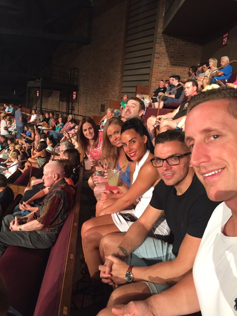 djcaptainkurt's tweet photo. We're here at the #Opry all the way from England, Scotland and Poland. @djcraigkelly @MajaGallagher @JLSchoolOfDance https://t.co/Z8Yv9vJtDM