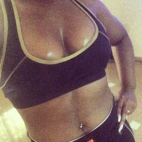 RabbiForex's tweet image. Moet Abebe Flashes B00bs in New Work Out Photos viralgist.com/celebrityphoto… #moetabebe