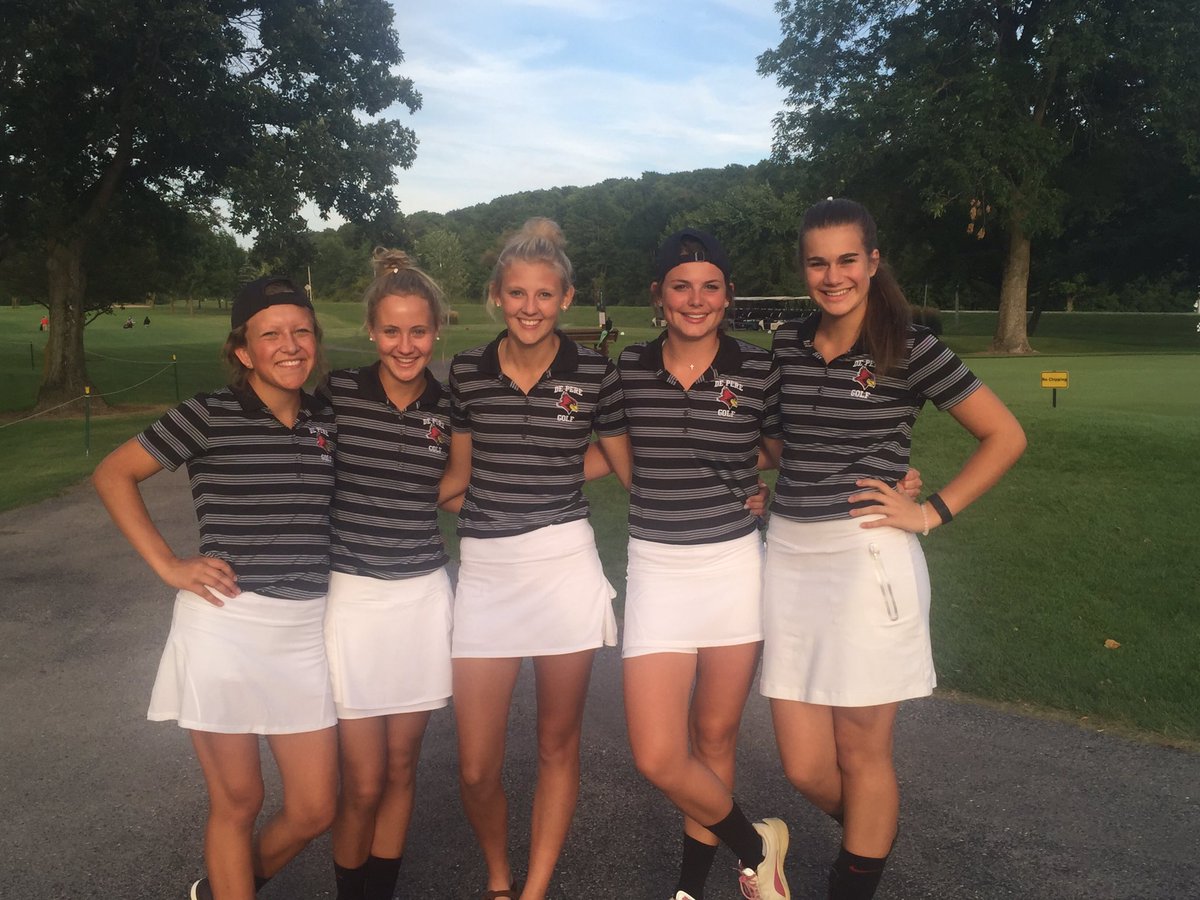 deperegg's tweet photo. 1st place at the conference meet today!!🏆⛳️👊🏽 also special thank you to all of our fans💋❤️ #ellahadfun #weallhadfun https://t.co/XJfMpEs6ga