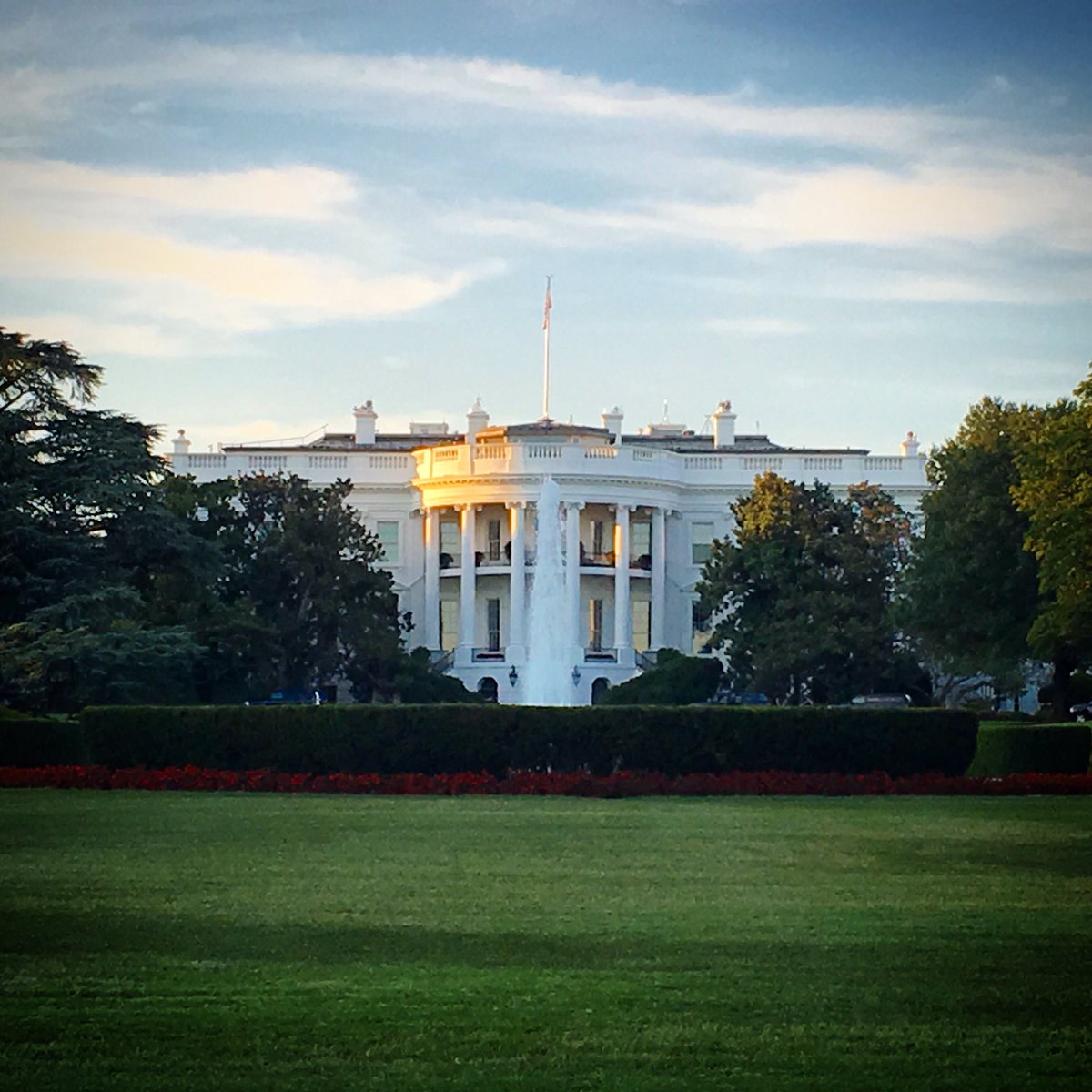 Grifter801's tweet photo. Got invited to The White House to talk to the Office of Science &amp; Technology Policy about Hackerspaces #thanksobama https://t.co/nNOin1mcur