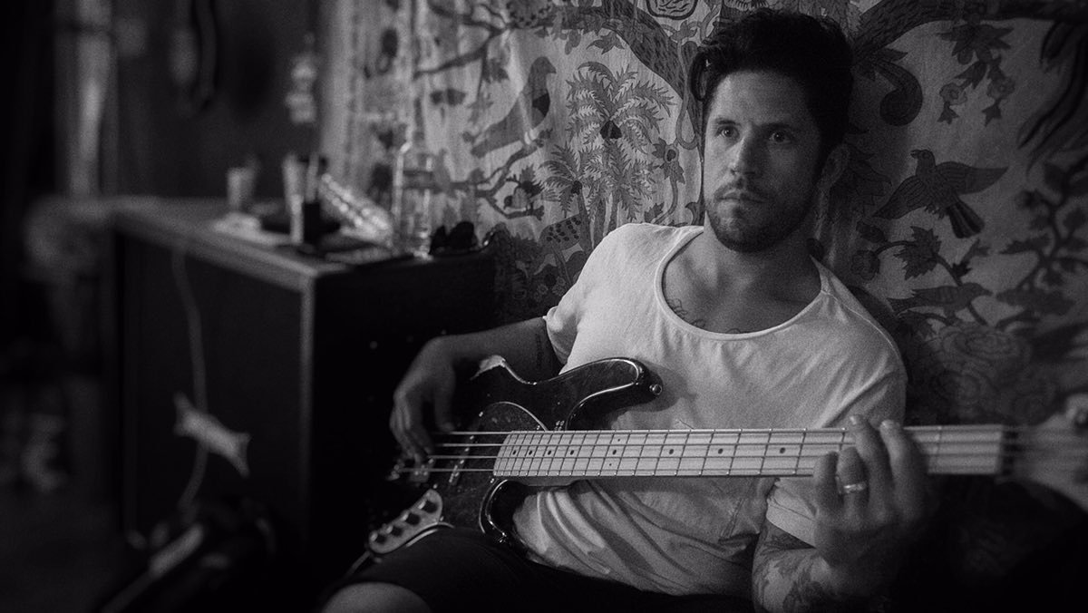Tobin is in the zone during this writing session right now! 
smarturl.it/PapaRoachPreOr…
📷 @brysonroatch