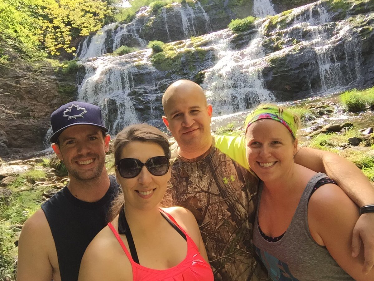stantonkyle13's tweet photo. Great hike with friends!!! #cb #getoutdoors https://t.co/p3bB2l35Sg