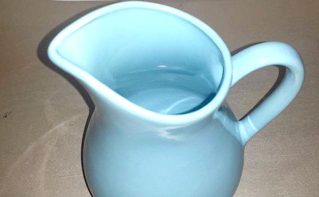 JunkYardBlonde's tweet photo. Vintage Blue Pottery Water Pitcher https://t.co/SRf8YSv9BZ #gotvintage #bluepitcher #vintagepottery #shabby #cottage https://t.co/6ticsaBKGn