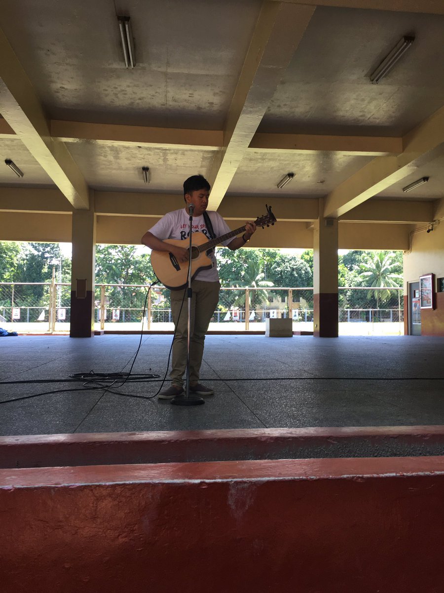 sanbeda_SOC1819's tweet photo. Performing now on stage for Org Icon 2016, BCIS! #SULΓngSOC #OrgFair2016 https://t.co/1FO0QPZe35