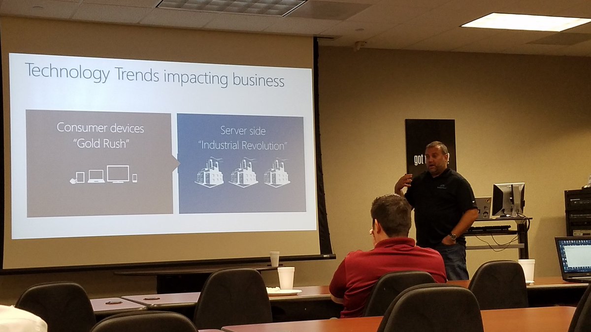 SPSamL's tweet image. Sharepoint &amp;amp;  Azure with @sebmatthews at #sasug!