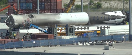 Avron_p's tweet photo. #jcsat16 booster getting ready to depart the port https://t.co/zuvMqB7vQe