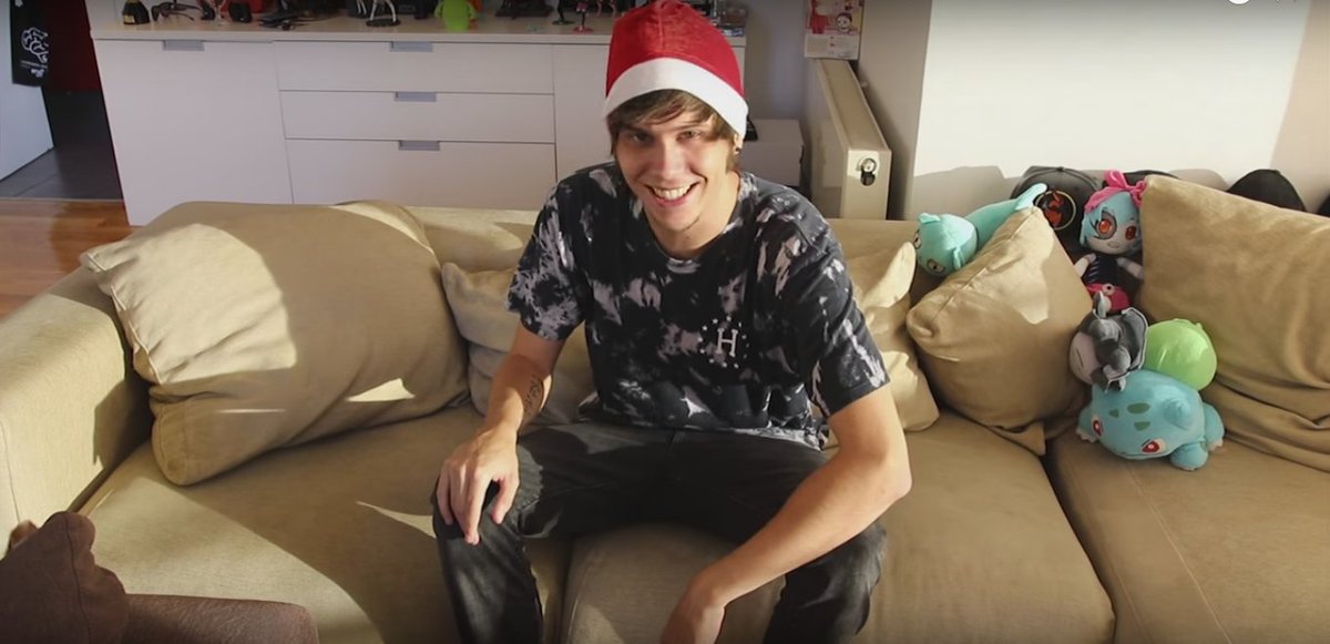 EDJOSA5's tweet photo. @151_alan #Rubius2015 @Rubiu5 #limonada Llego Papa Rubius A Darles limones 4K FULL HD https://t.co/8dzYT82lZg