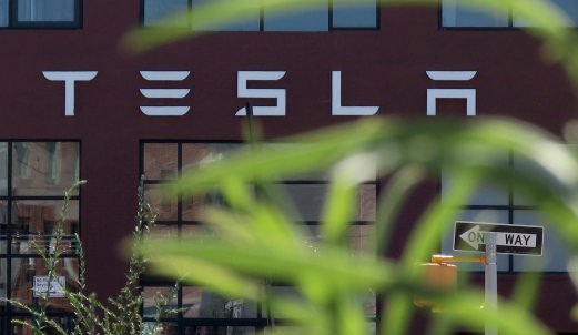 NST_Online's tweet image. Speedy new #Tesla boasts range topping 300 miles
nst.com.my/news/2016/08/1… #ModelSP100D