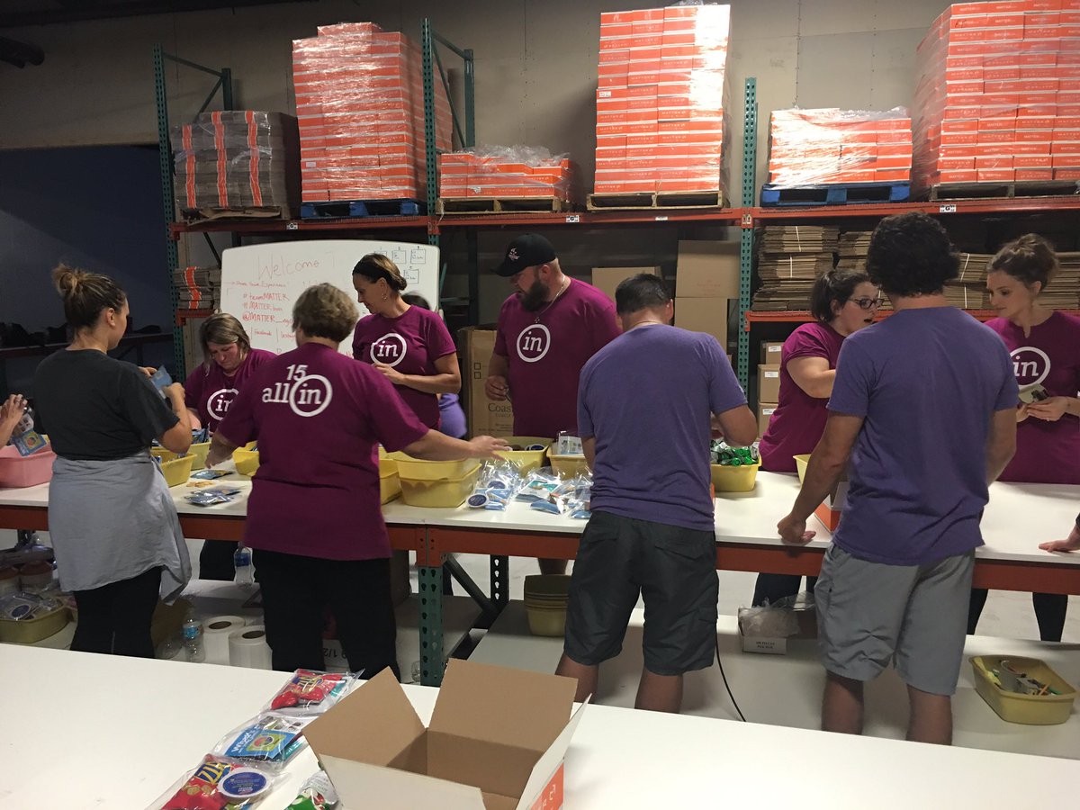 MaxwelDeanSmith's tweet photo. Had a great time packing Matter Boxes tonight! @MATTER_ngo @innovativeos https://t.co/DKepoanFBl