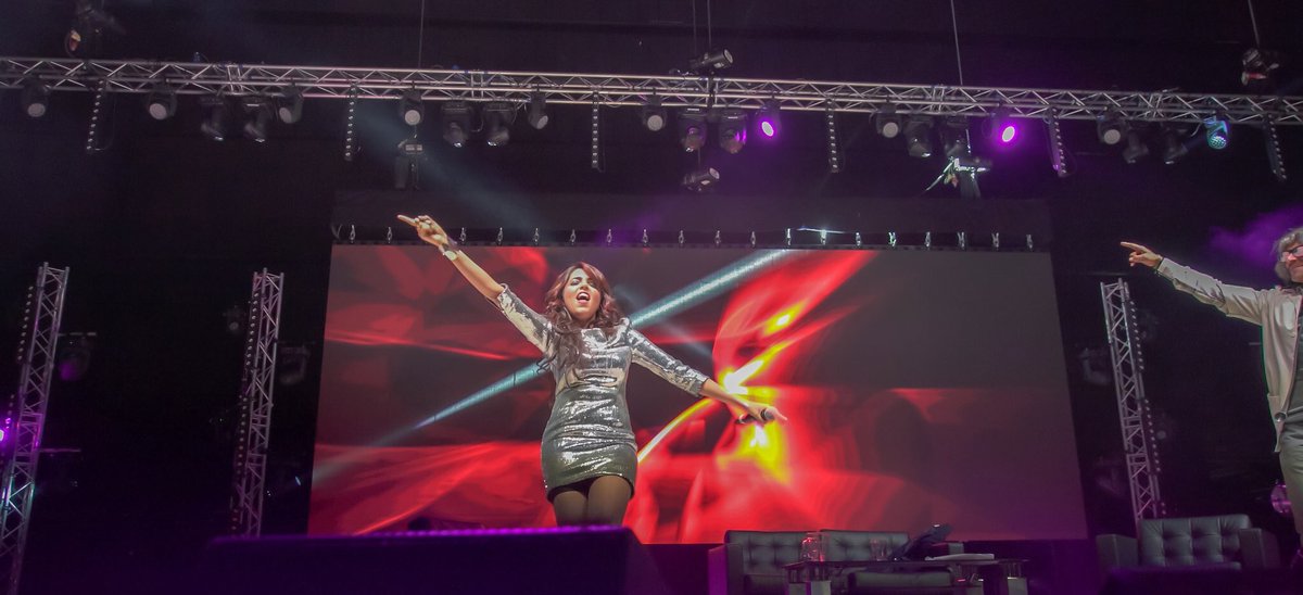 mishrasugandha's tweet photo. #london #show #superbcrowd #hadfun https://t.co/q2XRTAk4IF