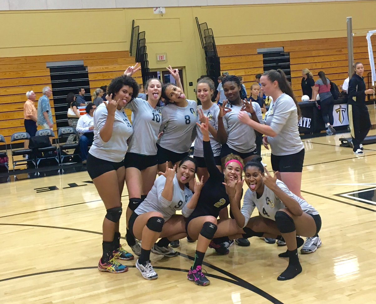 queencassiex3's tweet photo. I love my team!! Worst thing you could do is sleep on us π΄ #BeatFba https://t.co/XXeIUWA7XJ